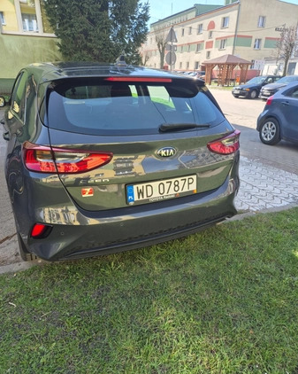 Kia Ceed cena 70900 przebieg: 61400, rok produkcji 2020 z Kutno małe 67